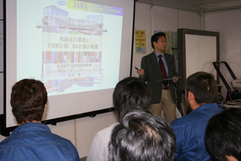 大平研究員による講演風景