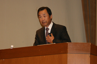 青森センター鈴木所長による開会挨拶の様子