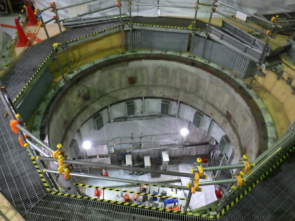 制御棒駆動機構支持プラグ・撤去後（2022.3）