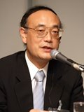 内山氏