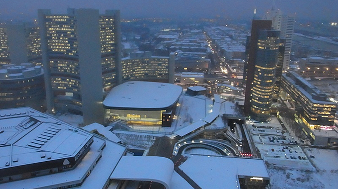 事務所から望むVienna International Center