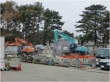 建家基礎部の撤去
