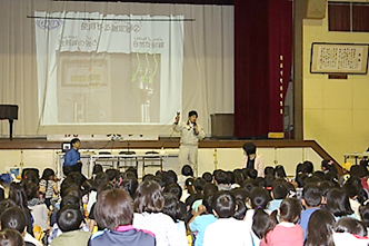 小美玉市立野田小学校で出張授業を行いました。(2018年5月7日)