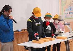 水戸市立稲荷第二小学校と大洗町立南小学校で出張授業を行いました。(2019年1月18日、1月28日)