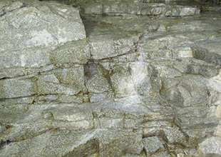 土岐花崗岩 (深度300m)の画像
