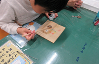 七宝焼きでキーホルダーをつくろう