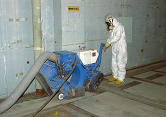 Decontamination of the floor by shot blast
